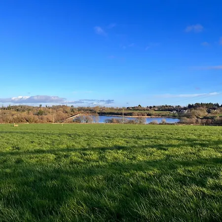 منزل ريفي The Starlings *