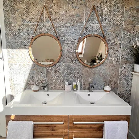 منزل ريفي The Starlings *